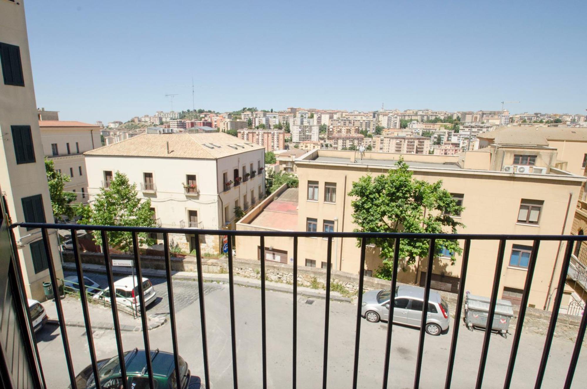 Antico Rione Bed & Breakfast Caltanissetta Bagian luar foto